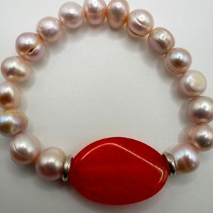 Pearl with carnelian